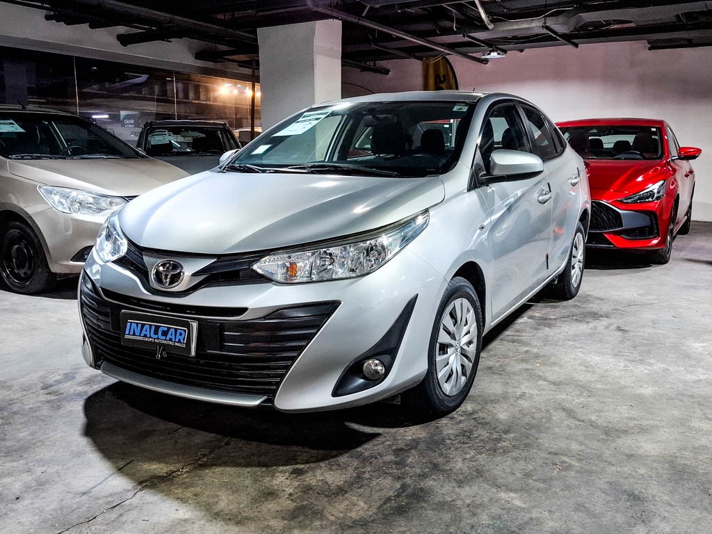 TOYOTA YARIS SEDAN OTTO 1.5